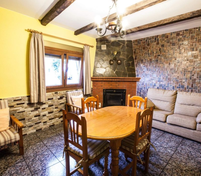 Casa-Rural-ALGAIDA-para-4-personas-con-hidromasaje-y-sauna-de-vapor